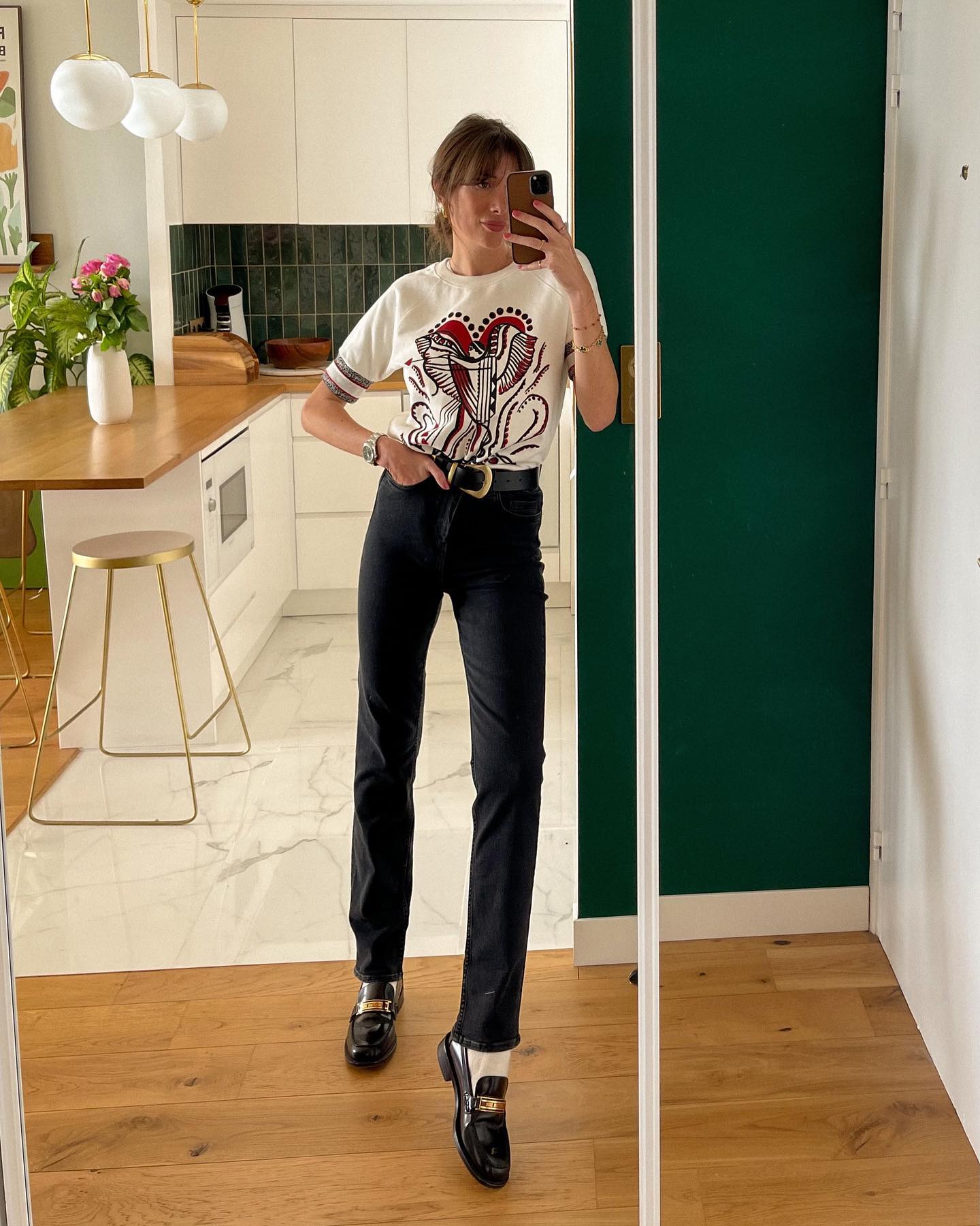Quý cô người Pháp diện quần jeans ống đứng xuyên mùa hè, gợi ý 11 cách mặc siêu hợp nàng 30 - Ảnh 6. Quý cô người Pháp diện quần jeans ống đứng xuyên mùa hè, gợi ý 11 cách mặc siêu hợp nàng 30 - Ảnh 6.